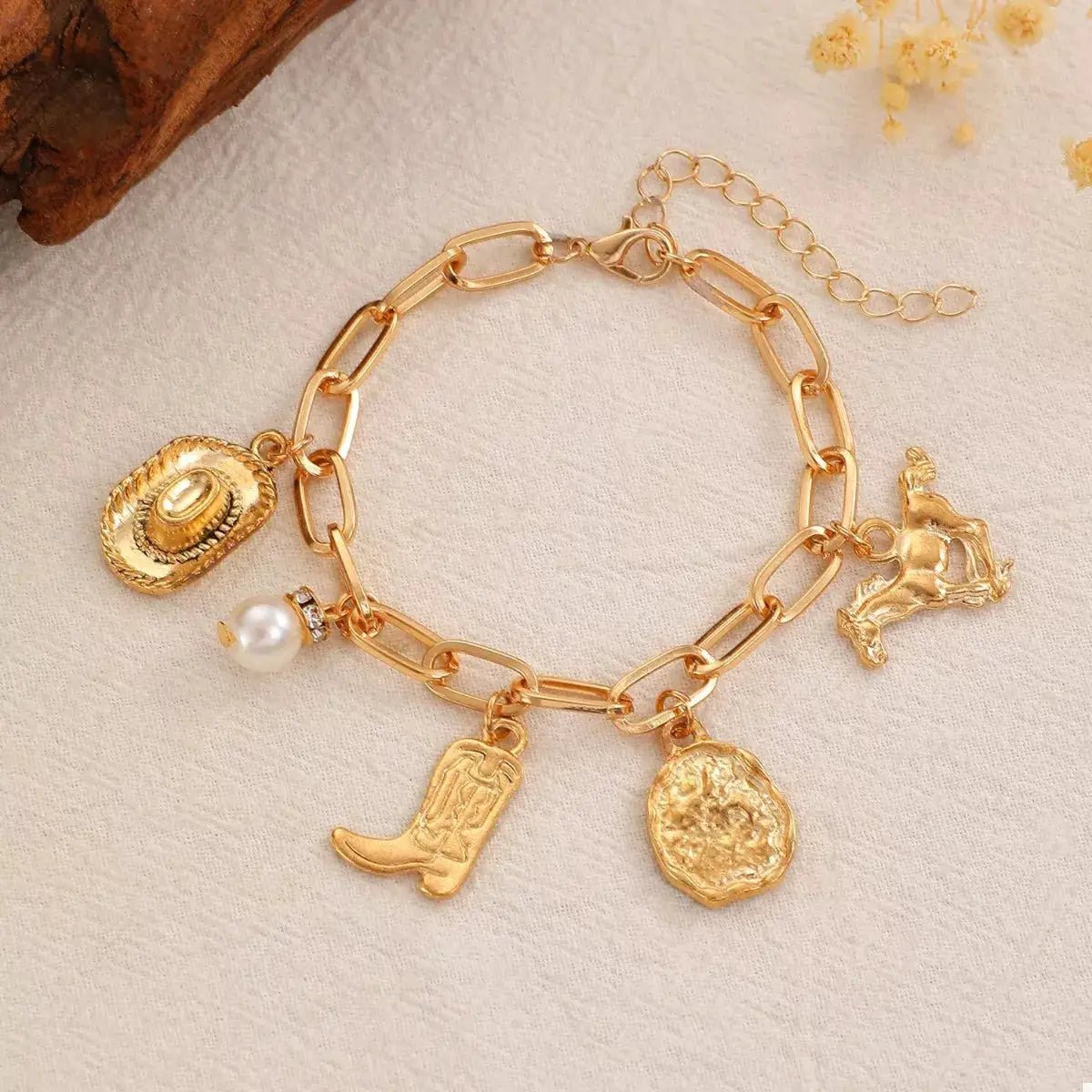 18K Gold Plated Charm Necklace And Bracelet Set With Pearls - Fritsch & Co.