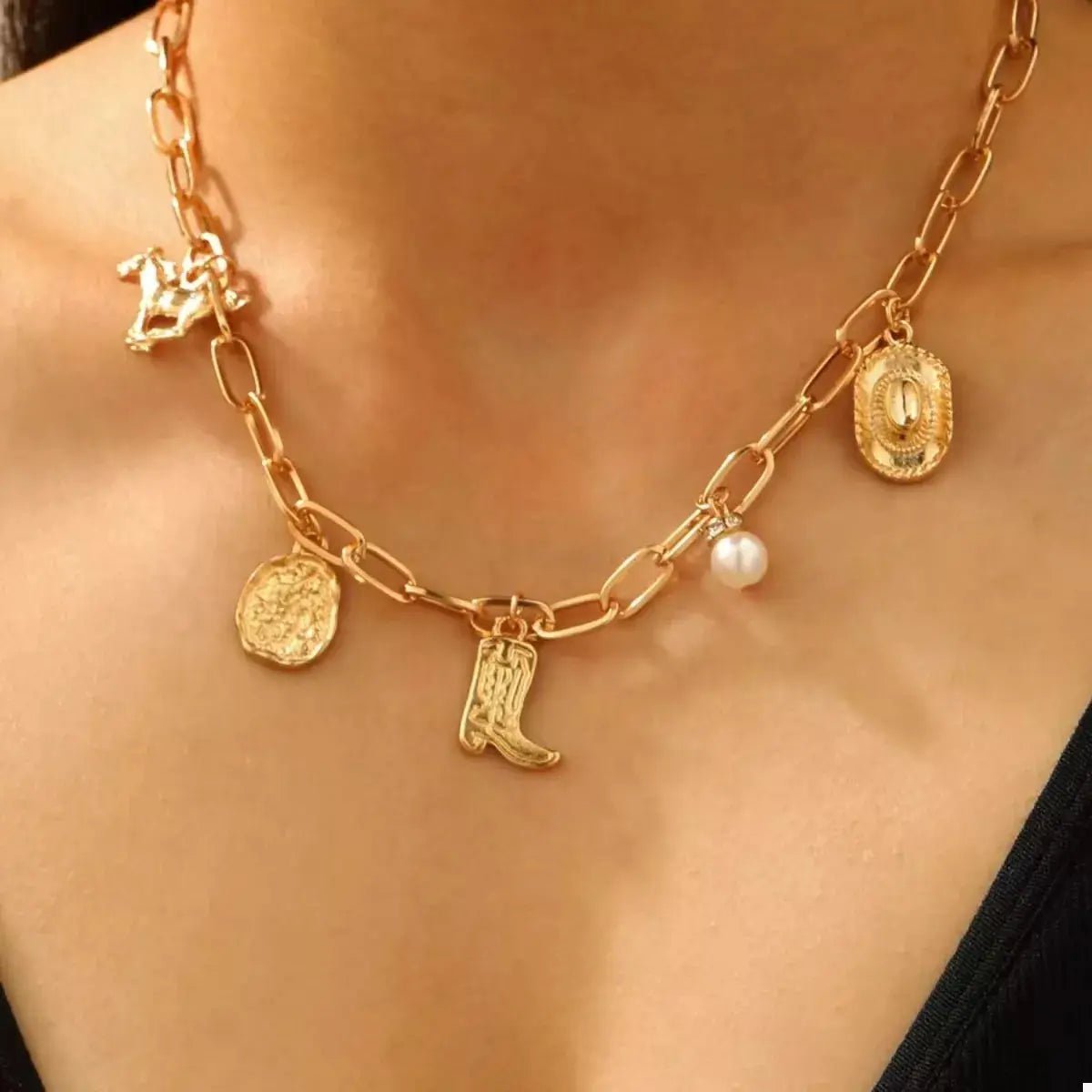 18K Gold Plated Charm Necklace And Bracelet Set With Pearls - Fritsch & Co.