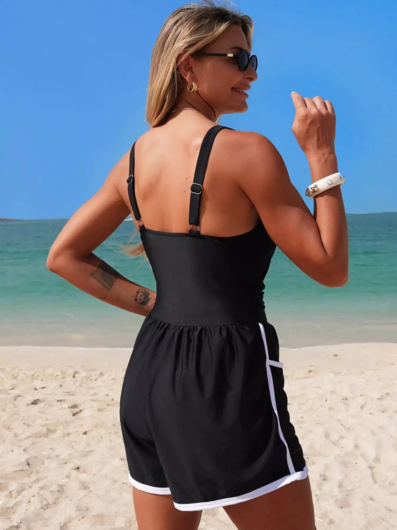 Scoop Neck One Piece Swimsuit With Contrast Trim And Pockets - Fritsch & Co.