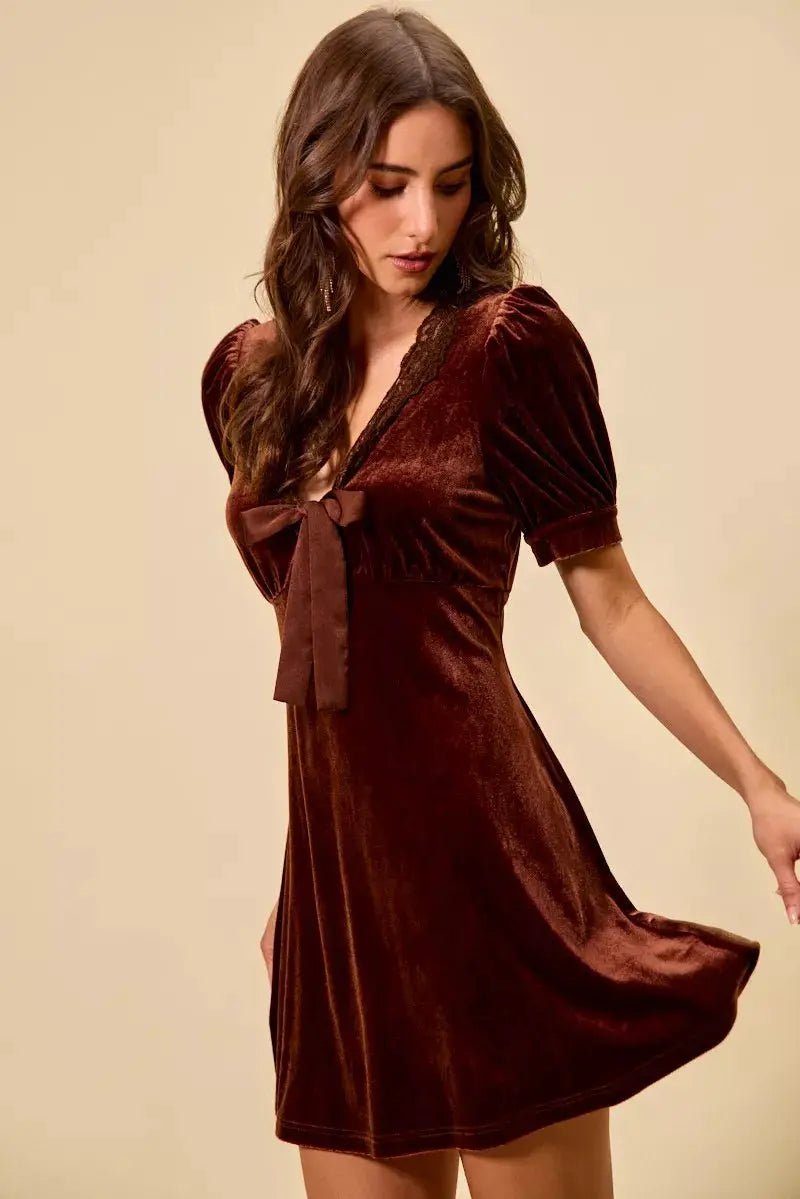 SO ME Velvet Short Sleeves Mini Dress - Fritsch & Co.
