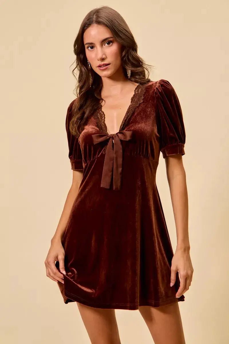 SO ME Velvet Short Sleeves Mini Dress - Fritsch & Co.