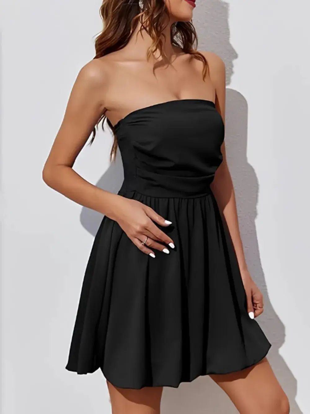 Strapless Ruched Tube Mini Dress Black for Evening Wear - Fritsch & Co.