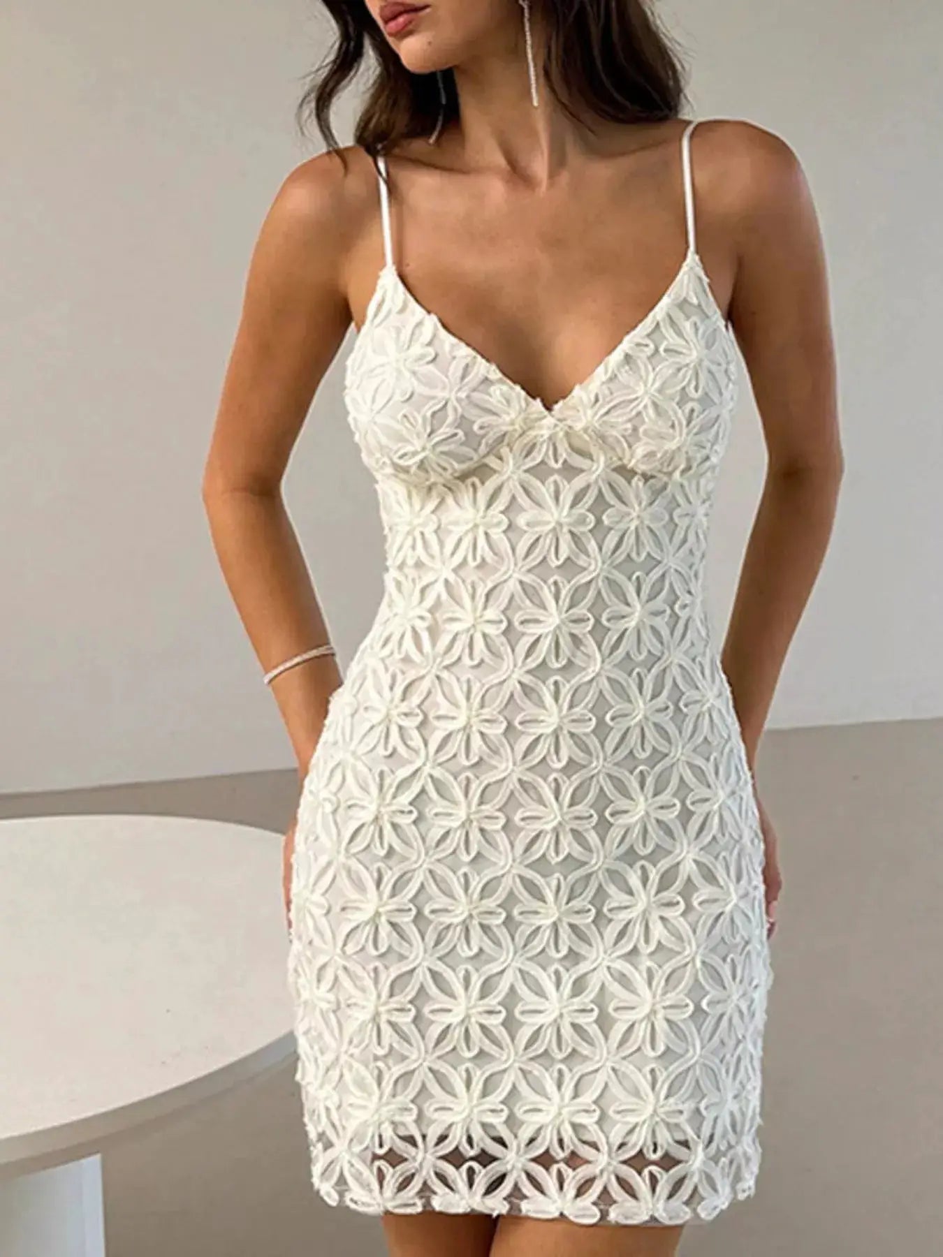 White Floral Lace Bodycon Mini Dress With Lined Bodice - Fritsch & Co.