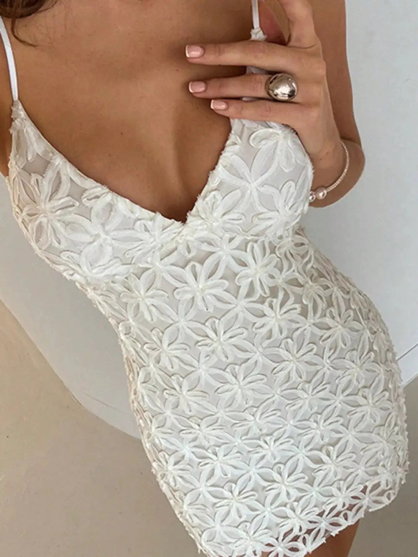 White Floral Lace Bodycon Mini Dress With Lined Bodice - Fritsch & Co.
