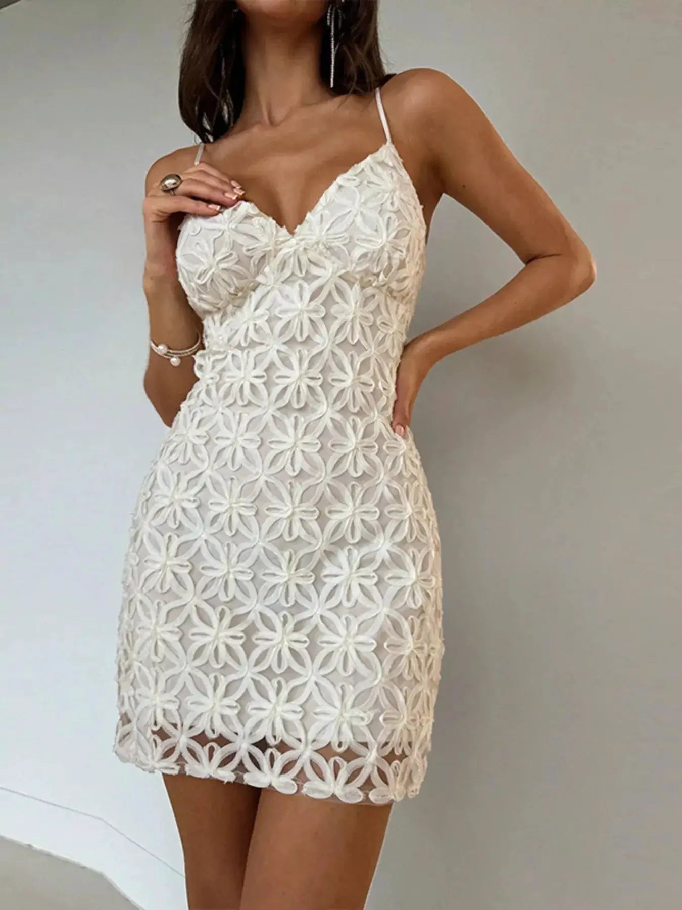 White Floral Lace Bodycon Mini Dress With Lined Bodice - Fritsch & Co.