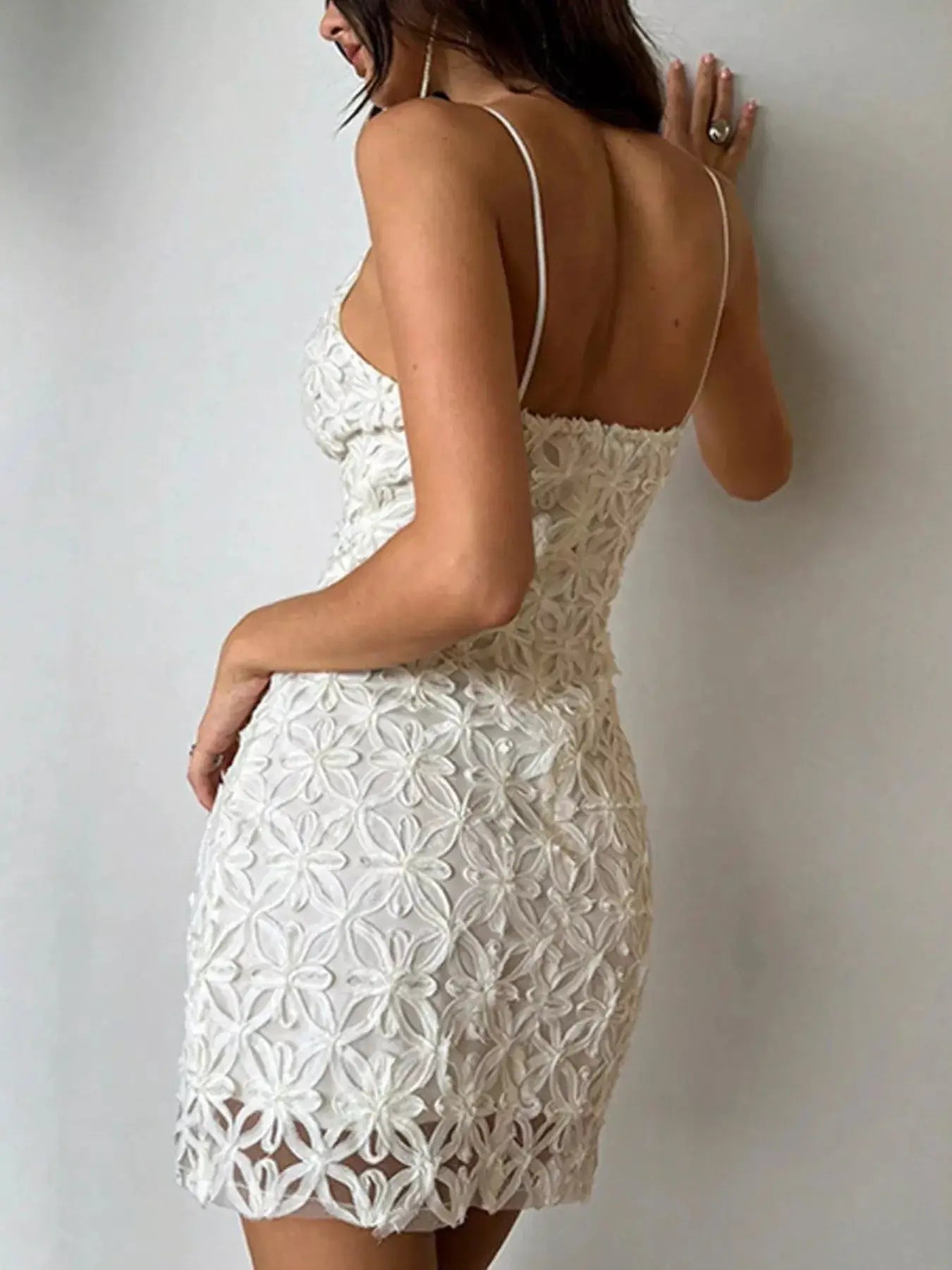 White Floral Lace Bodycon Mini Dress With Lined Bodice - Fritsch & Co.