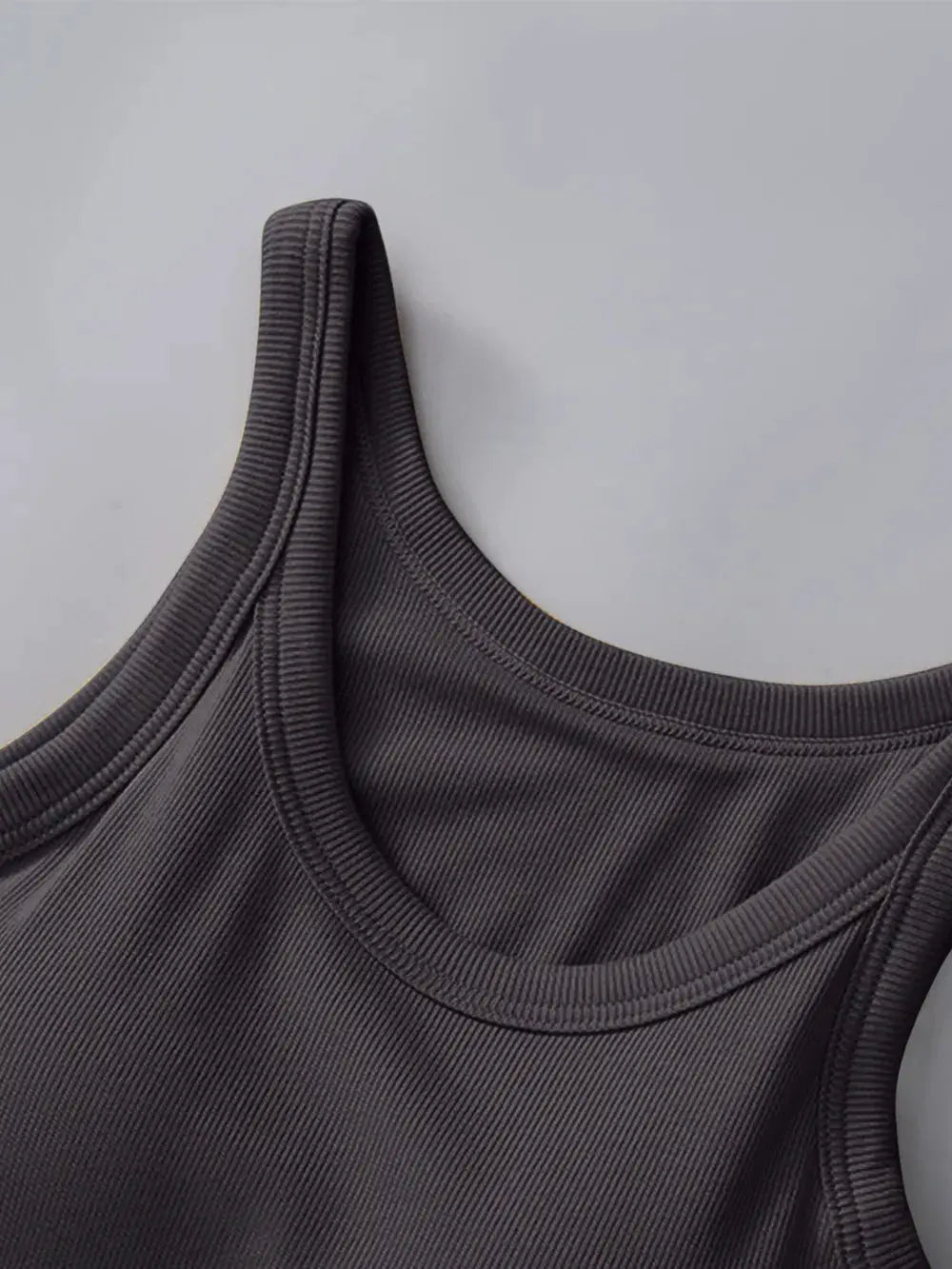 Women's Round Neck Tank Top With Built In Bra Basic Style Casual - Fritsch & Co.