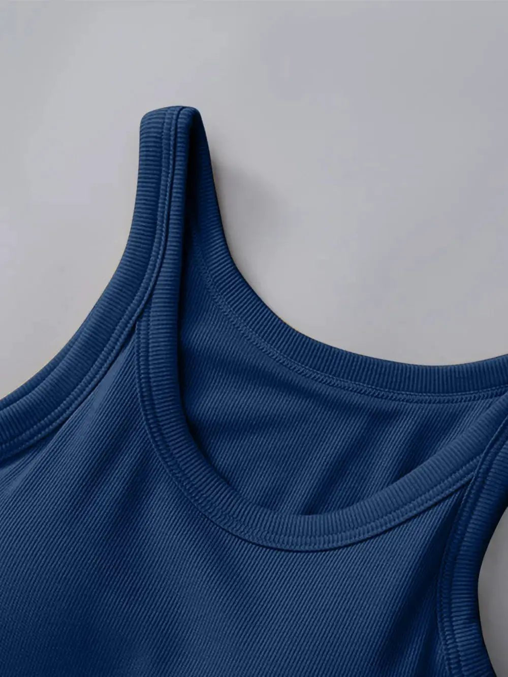 Women's Round Neck Tank Top With Built In Bra Basic Style Casual - Fritsch & Co.