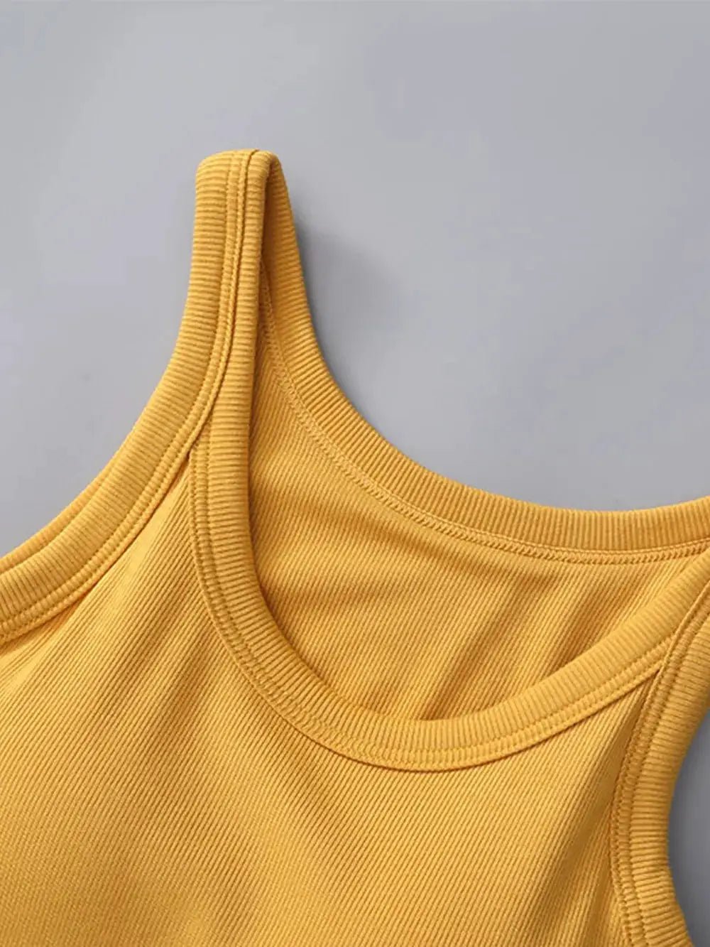 Women's Round Neck Tank Top With Built In Bra Basic Style Casual - Fritsch & Co.
