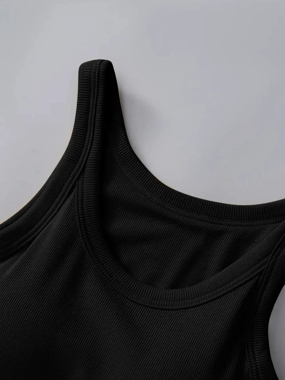Women's Round Neck Tank Top With Built In Bra Basic Style Casual - Fritsch & Co.